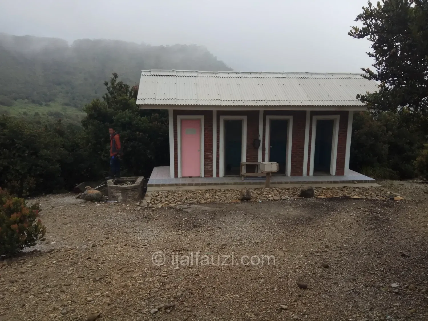 Fun Hiking to Papandayan