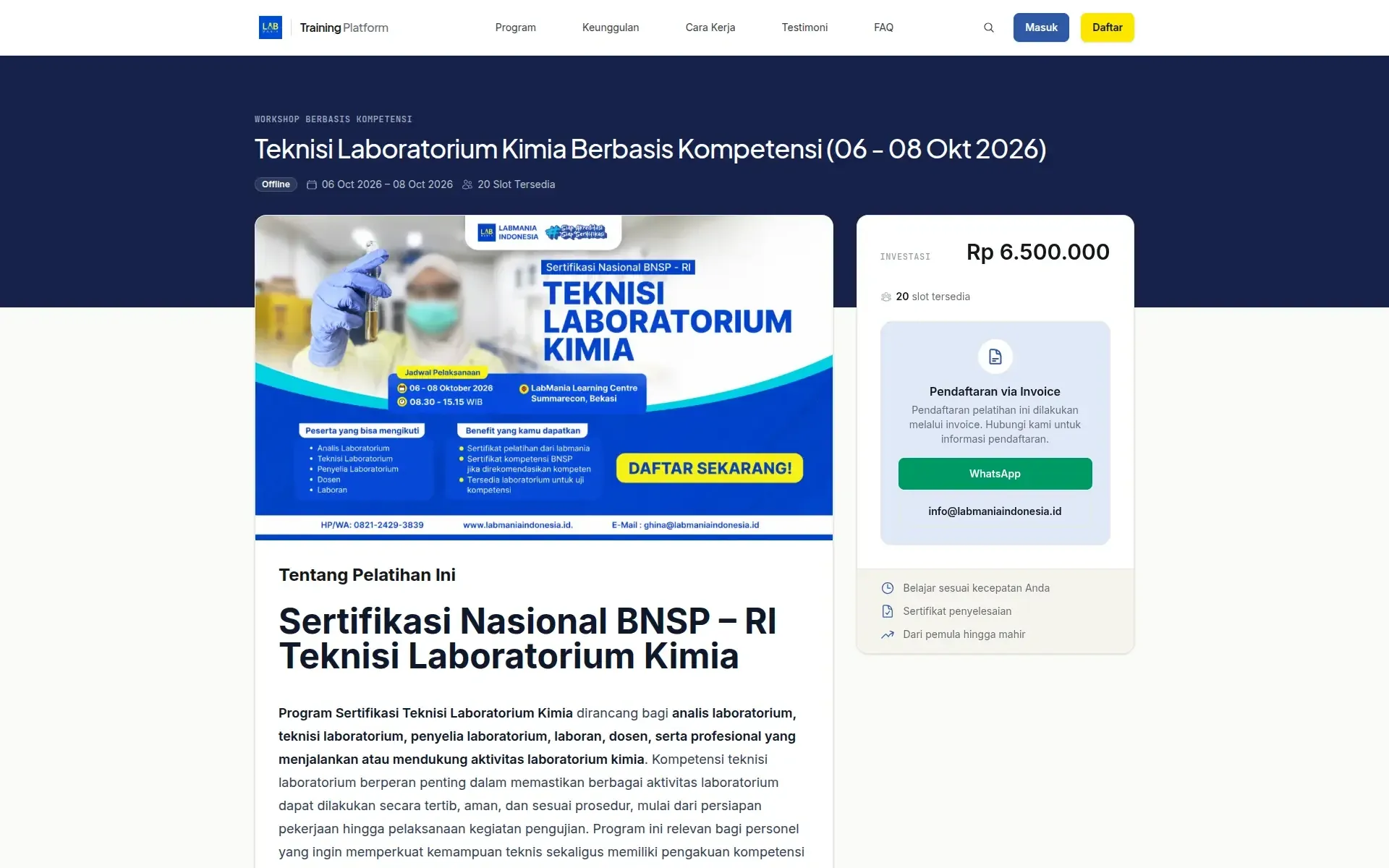 Training detail page with the course banner, fee, available slots and enrollment panel