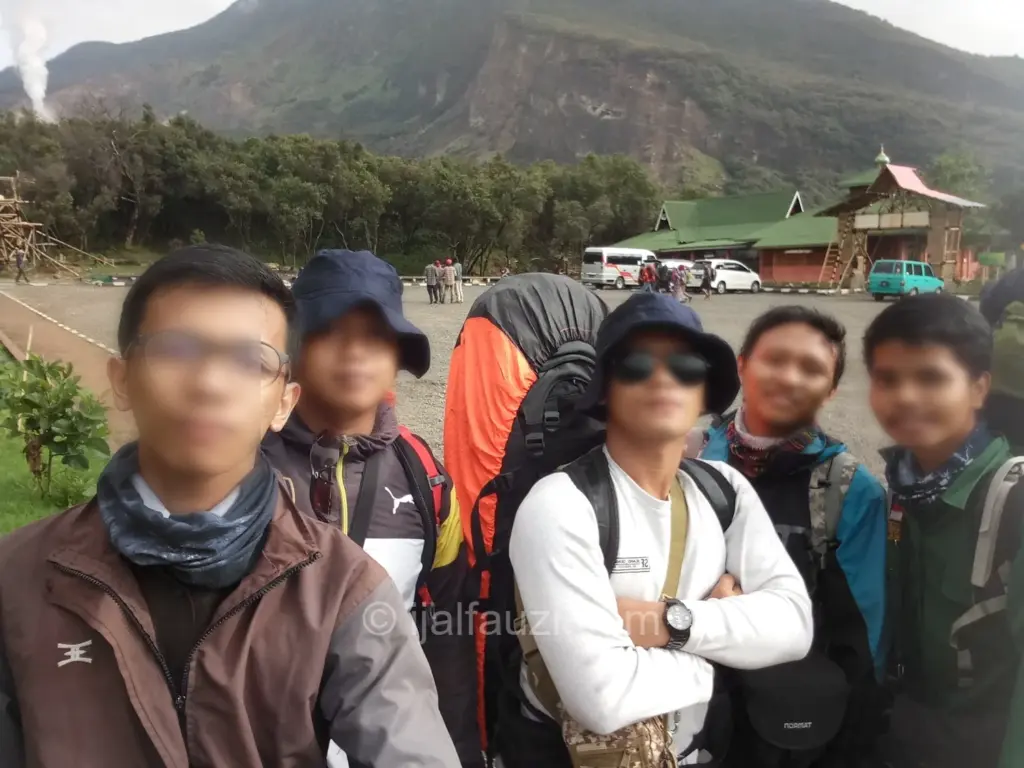Fun Hiking to Papandayan