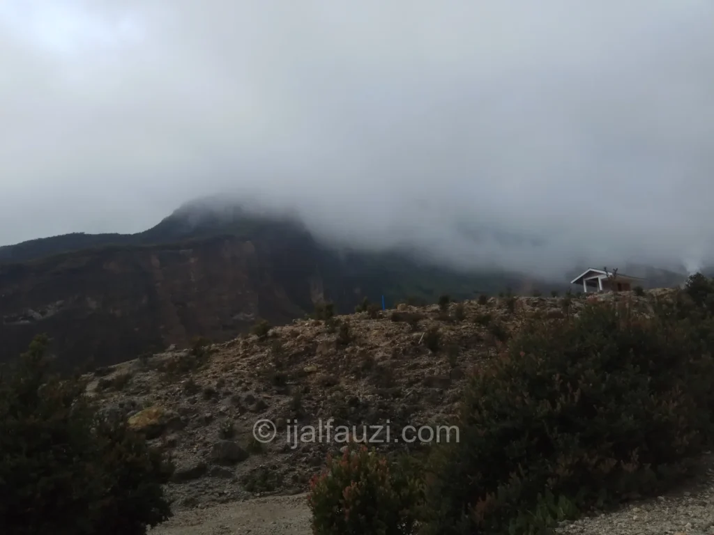 Fun Hiking to Papandayan