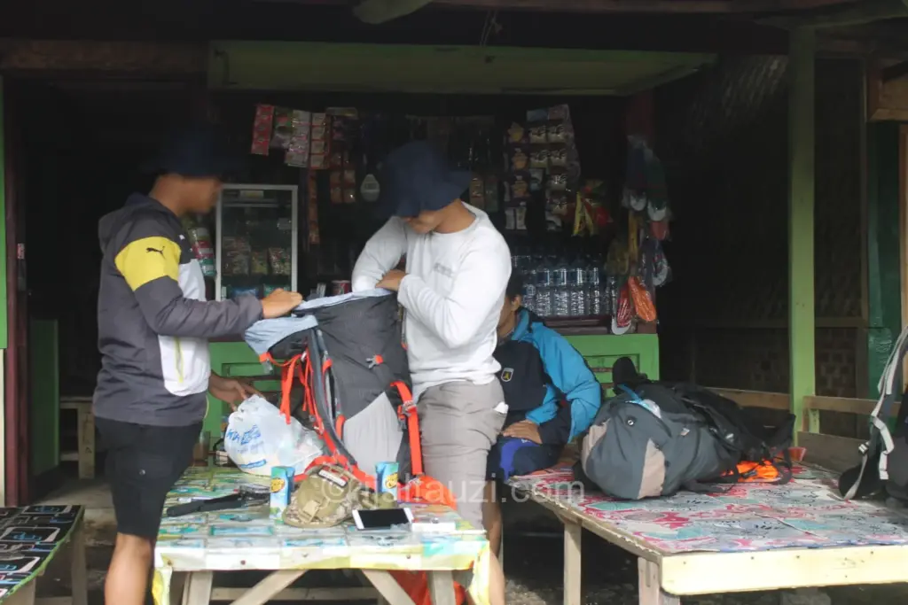 Fun Hiking to Papandayan