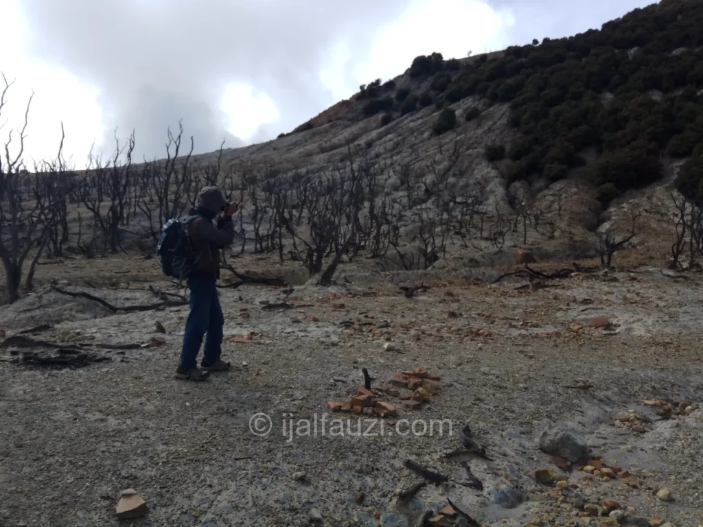 Fun Hiking to Papandayan