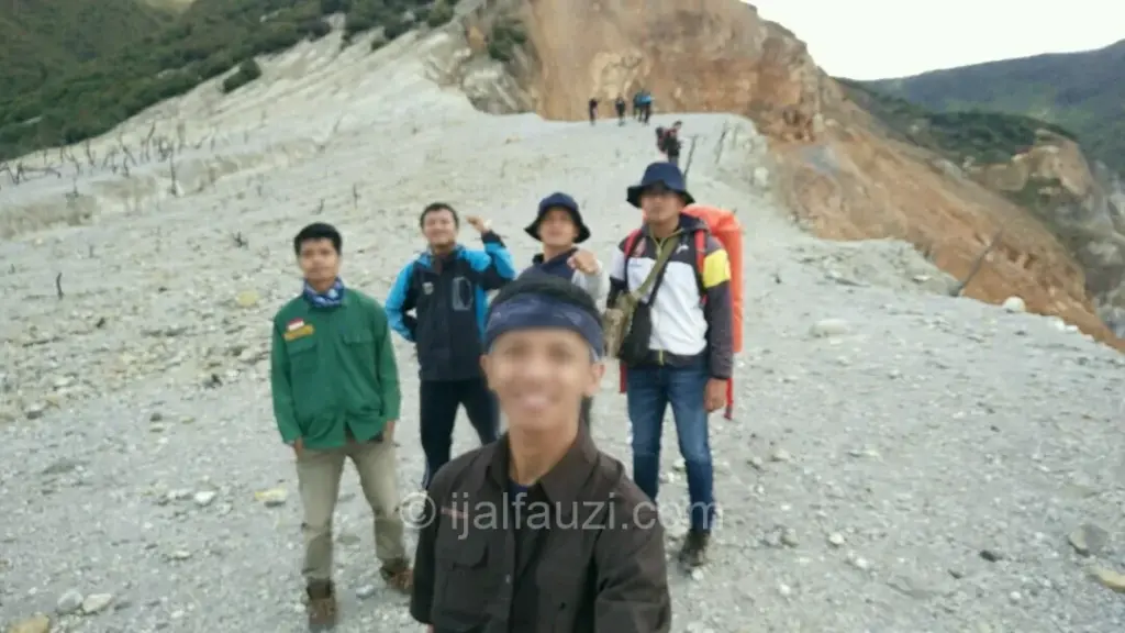 Fun Hiking to Papandayan