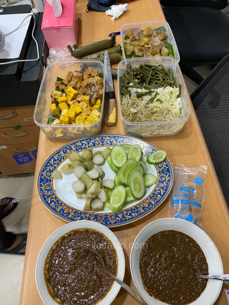 Rujak Cingur