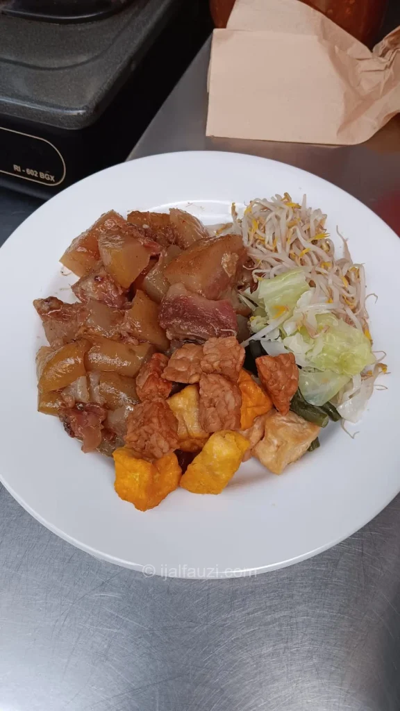 Rujak Cingur